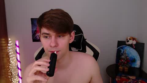 Snapshot of yourbilly chatting on December 23, 8:33 am Billy online show from December 23, 8:33 am