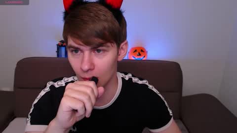 Snapshot of yourbilly chatting on November 1, 1:18 am Billy online show from November 1, 1:18 am