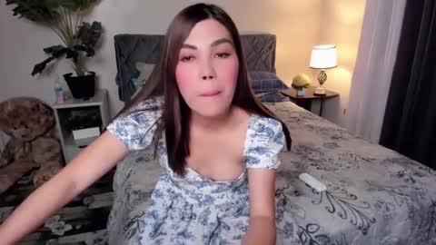 Snapshot of yourcathrinelover chatting on December 5, 4:53 am Cathy Murphy online show from December 5, 4:53 am