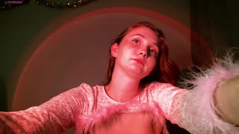 creamysister online show from December 24, 6:17 pm