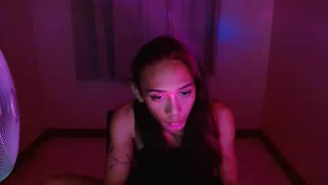 yourcumslutari online show from May 19, 5:19 pm