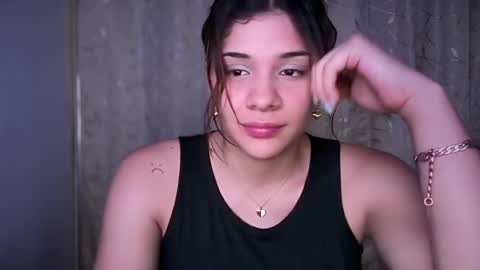 yourcutemolly__ online show from May 26, 6:53 am