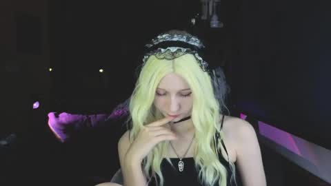 Snapshot of yourcutiegoth chatting on April 22, 5:14 pm Vasilisa online show from April 22, 5:14 pm