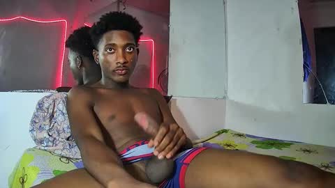 Snapshot of yourdaddy2005 chatting on February 26, 7:29 am Yourdaddy2005 online show from February 26, 7:29 am