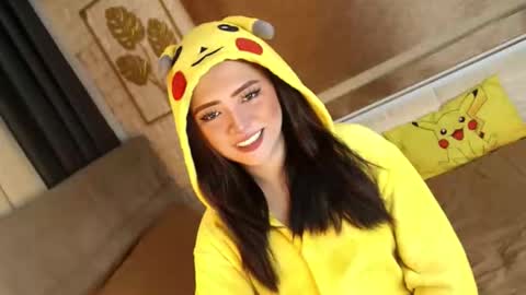 Snapshot of yourdevilsweettsx chatting on September 21, 9:33 am JEN online show from September 21, 9:33 am