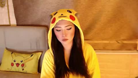 JEN  online show from April 30, 12:11 pm