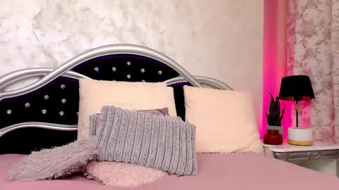 Snapshot of yourdirtyyangel chatting on November 5, 11:16 pm Alicia online show from November 5, 11:16 pm