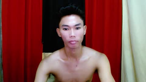 Snapshot of yourdreamboyx chatting on February 10, 11:57 am Rence online show from February 10, 11:57 am