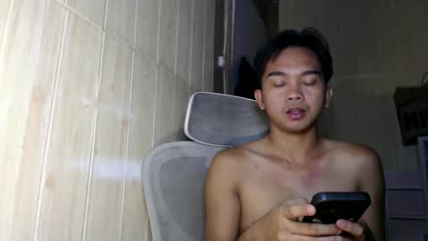 Snapshot of yourfantasyboyjr chatting on October 31, 7:37 pm i am your dream boy JR online show from October 31, 7:37 pm