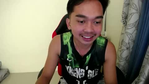 Snapshot of yourfantasyboyjr chatting on November 25, 4:07 pm i am your dream boy JR online show from November 25, 4:07 pm