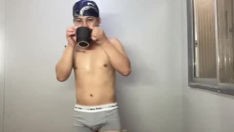 yourfantasyyy_ online show from February 26, 3:10 am