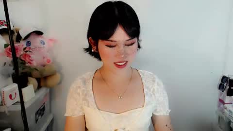 Snapshot of yourfavorateella chatting on October 21, 2:56 am PrettyElla online show from October 21, 2:56 am