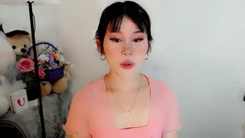 Snapshot of yourfavorateella chatting on October 29, 2:25 am PrettyElla online show from October 29, 2:25 am