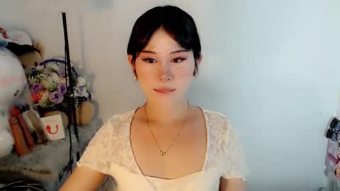 Snapshot of yourfavorateella chatting on November 16, 2:17 am PrettyElla online show from November 16, 2:17 am