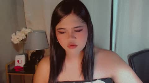 Snapshot of yourfavoratejessica chatting on October 23, 9:52 am Jessica online show from October 23, 9:52 am