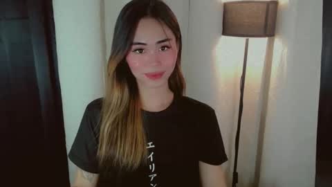 Snapshot of yourfavorateremi chatting on October 25, 3:18 pm Remrem online show from October 25, 3:18 pm