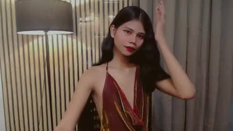 Snapshot of yourfavoratevivian chatting on November 16, 7:36 am Vivian online show from November 16, 7:36 am