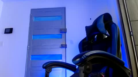 yourfavorite_bigclit online show from June 28, 1:17 pm