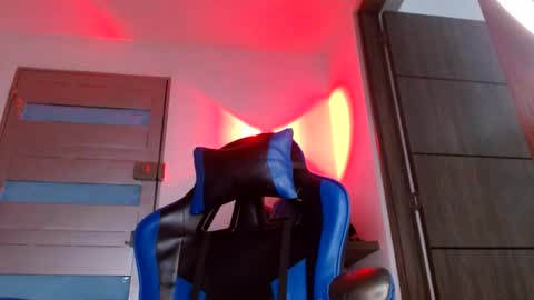 yourfavorite_bigclit online show from July 3, 12:00 pm