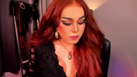 Snapshot of yourfiercemistress chatting on January 19, 2:25 am not into STINGY and CHEAP people online show from January 19, 2:25 am