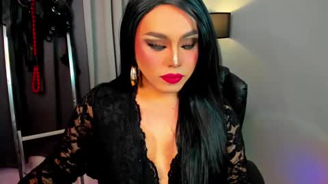 Snapshot of yourfiercemistress chatting on February 5, 1:04 am not into STINGY and CHEAP people online show from February 5, 1:04 am