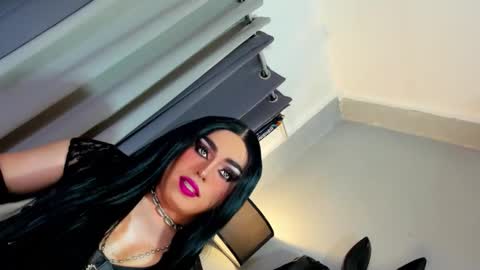 Snapshot of yourfiercemistress chatting on November 10, 12:31 am not into STINGY and CHEAP people online show from November 10, 12:31 am