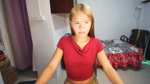 Snapshot of yourfucking349575 chatting on November 19, 11:21 am Angela online show from November 19, 11:21 am