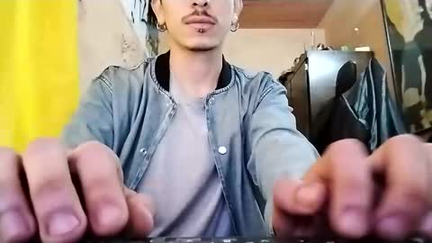 Snapshot of yourgodzeus chatting on February 23, 11:44 am yourgodzeus online show from February 23, 11:44 am