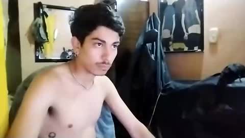 Snapshot of yourgodzeus chatting on February 24, 10:26 am yourgodzeus online show from February 24, 10:26 am