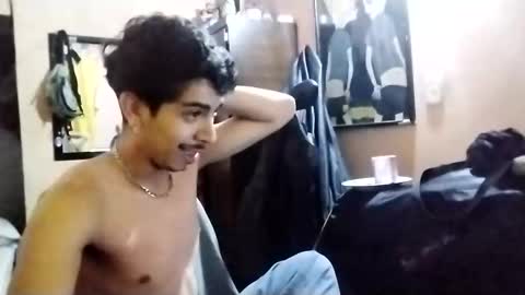 Snapshot of yourgodzeus chatting on February 25, 10:04 am yourgodzeus online show from February 25, 10:04 am