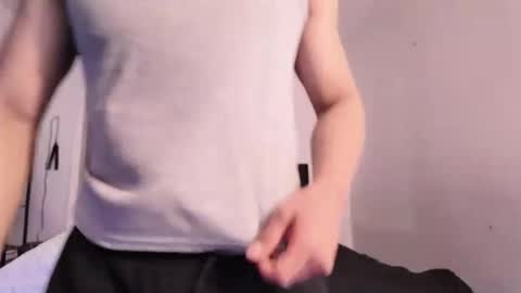 yourguuy21 online show from February 2, 2:10 am