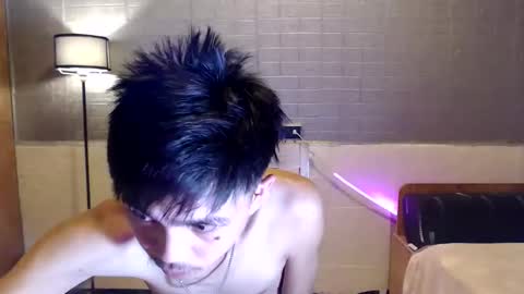 Snapshot of yourguy_josh23 chatting on March 29, 4:45 am Josh online show from March 29, 4:45 am