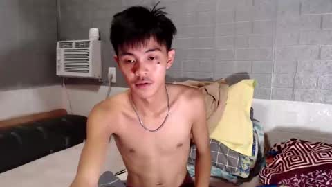 Snapshot of yourguy_josh23 chatting on April 7, 9:10 am Josh online show from April 7, 9:10 am