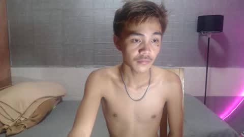 Snapshot of yourguy_josh23 chatting on June 1, 1:29 am Josh online show from June 1, 1:29 am