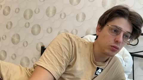 Chris online show from February 10, 7:15 am