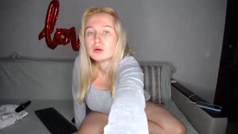 Snapshot of yourhotdream1 chatting on February 16, 9:16 pm Iamyourdream online show from February 16, 9:16 pm