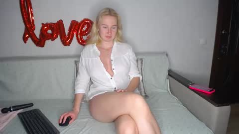 Snapshot of yourhotdream1 chatting on February 27, 9:04 pm Iamyourdream online show from February 27, 9:04 pm