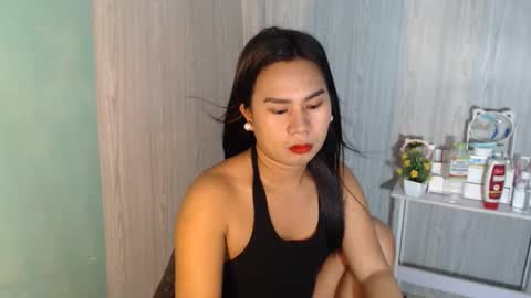 Mauie  online show from December 17, 11:00 pm