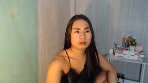Snapshot of yourhottie_winxxx chatting on May 12, 11:02 pm Mauie online show from May 12, 11:02 pm