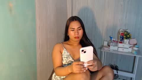 Snapshot of yourhottie_winxxx chatting on May 14, 11:44 pm Mauie online show from May 14, 11:44 pm