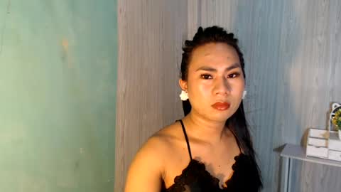 Snapshot of yourhottie_winxxx chatting on June 27, 11:54 pm Mauie online show from June 27, 11:54 pm
