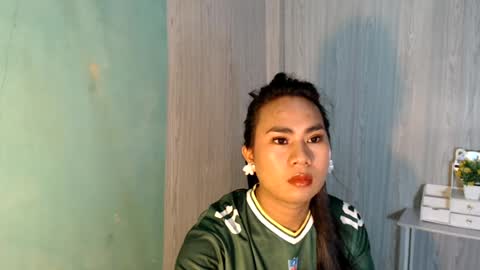 Snapshot of yourhottie_winxxx chatting on June 30, 12:22 am Mauie online show from June 30, 12:22 am