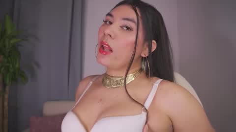 EMELY online show from February 13, 9:00 pm