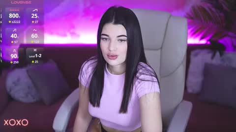 L O L A online show from December 19, 2:46 pm