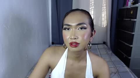 yourlovebella88 online show from February 25, 11:44 pm