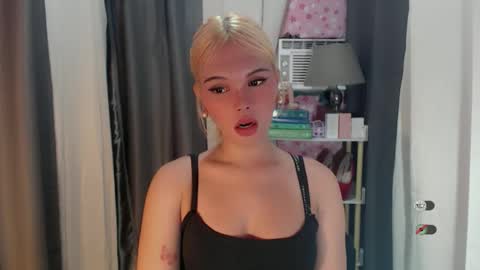 KYLIE MORE online show from May 22, 1:17 pm