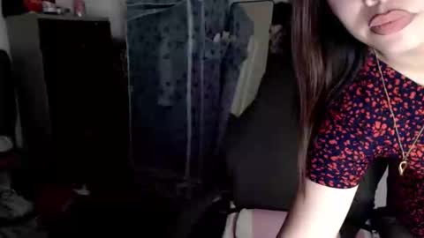 tifanny online show from September 25, 4:16 am