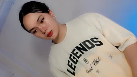 Snapshot of yourlovingpearl chatting on February 4, 7:00 pm PEARL online show from February 4, 7:00 pm