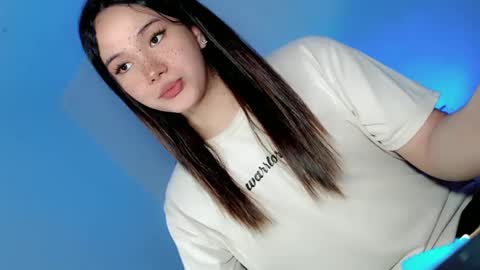 Snapshot of yourlovingpearl chatting on February 5, 8:43 am PEARL online show from February 5, 8:43 am