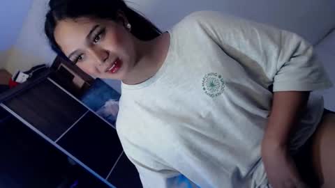 Snapshot of yourlovingpearl chatting on September 27, 5:56 am PEARL online show from September 27, 5:56 am